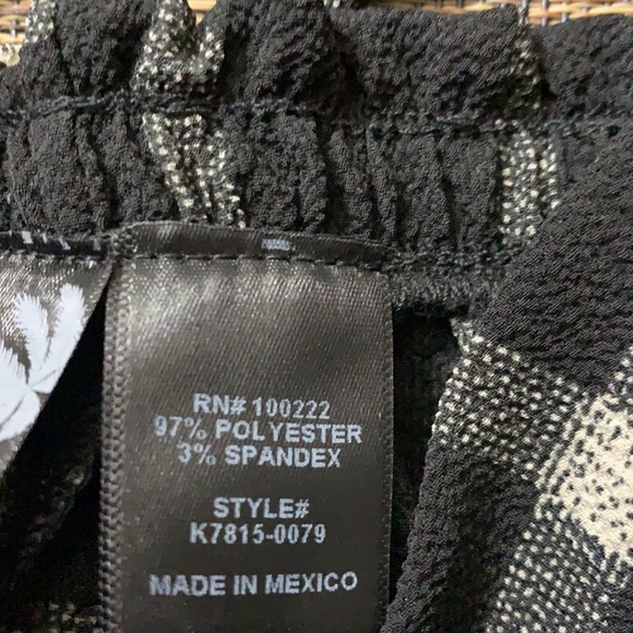 Dress - Picture 3 of 6